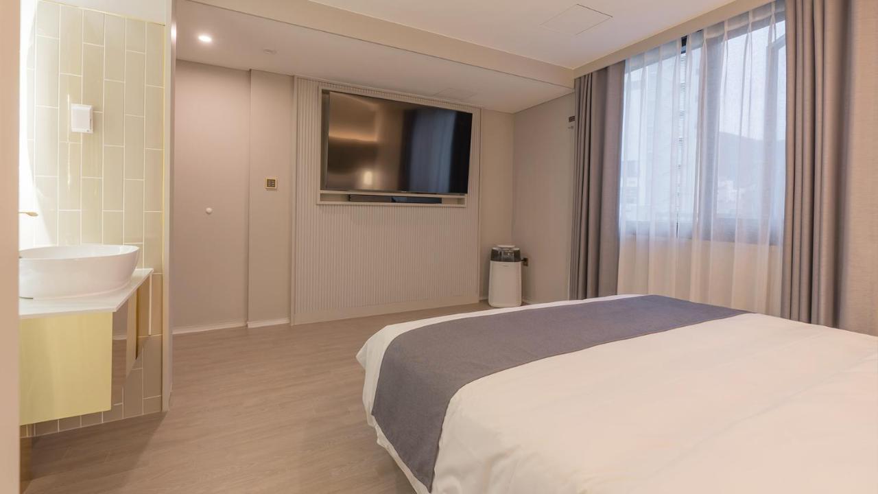Denbasta Central Hotel Seomyeon Pusan Zewnętrze zdjęcie